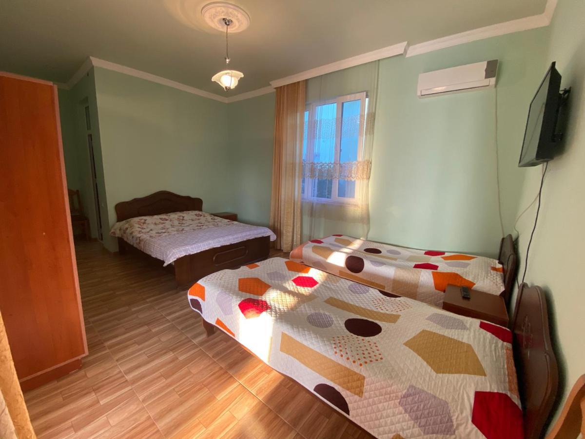 Hotel Beliy Dom Kvariati Exteriér fotografie