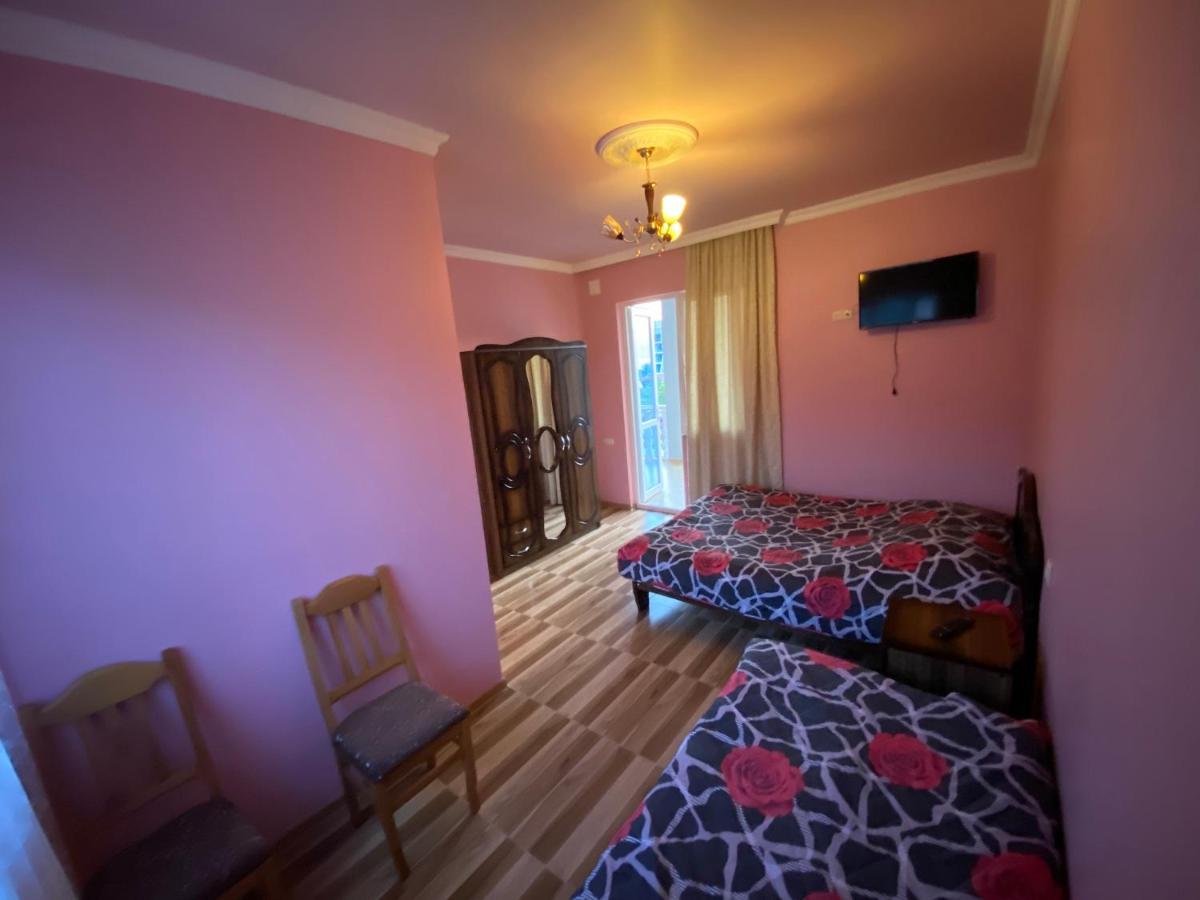 Hotel Beliy Dom Kvariati Exteriér fotografie