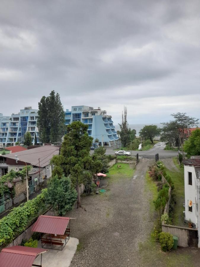 Hotel Beliy Dom Kvariati Exteriér fotografie
